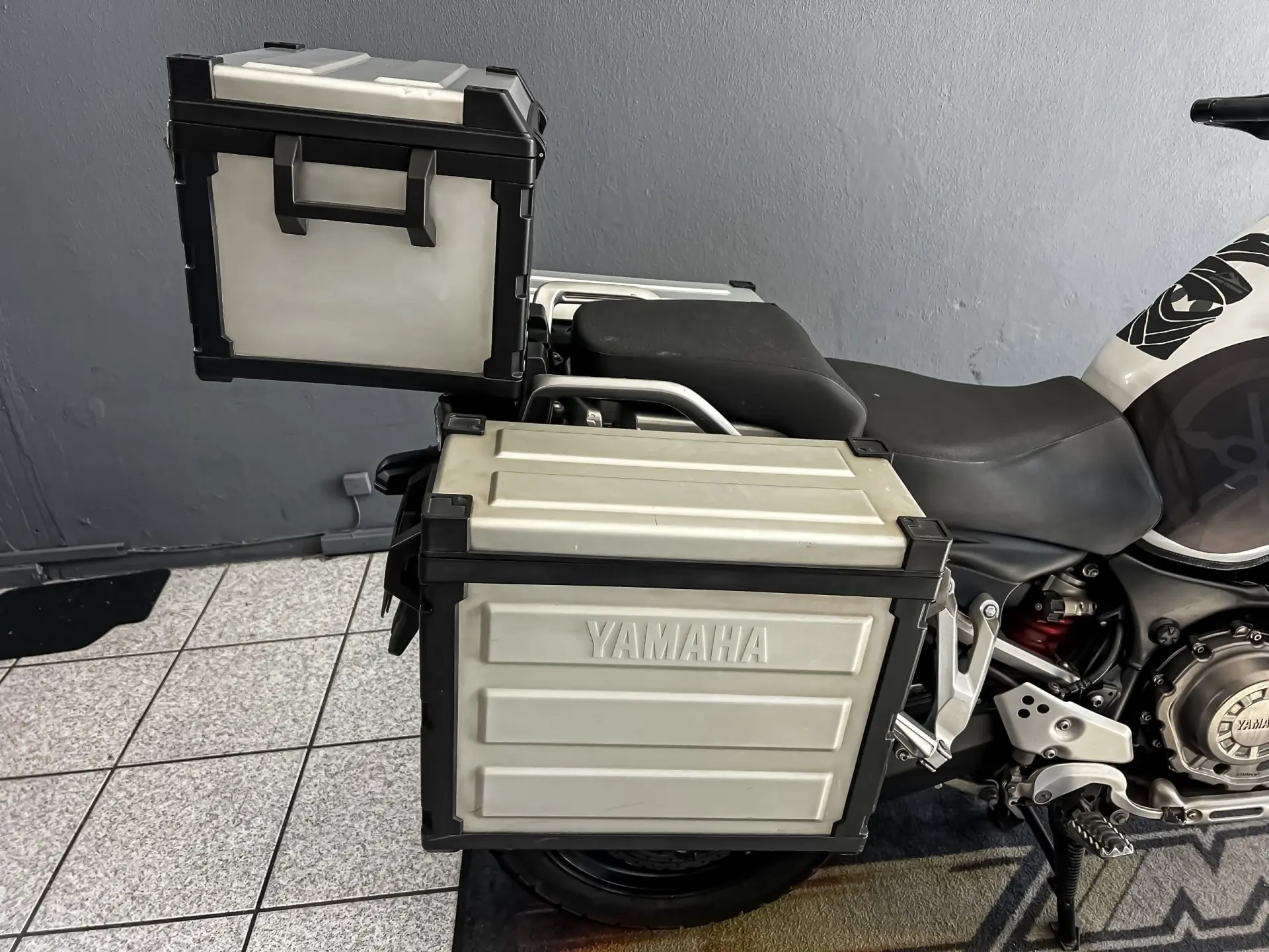 Yamaha XT1200Z Super Tenere 17