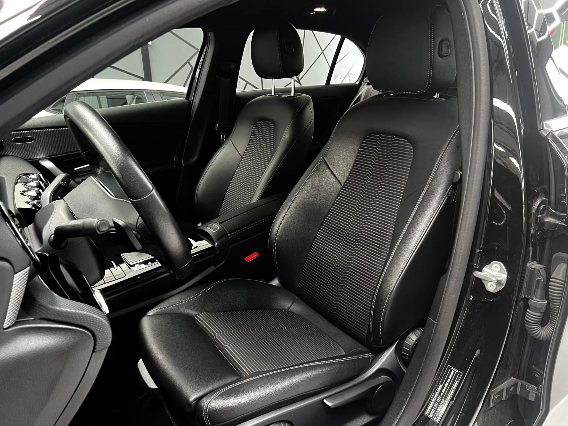 Mercedes-Benz A 180 d 7G-DCT 10