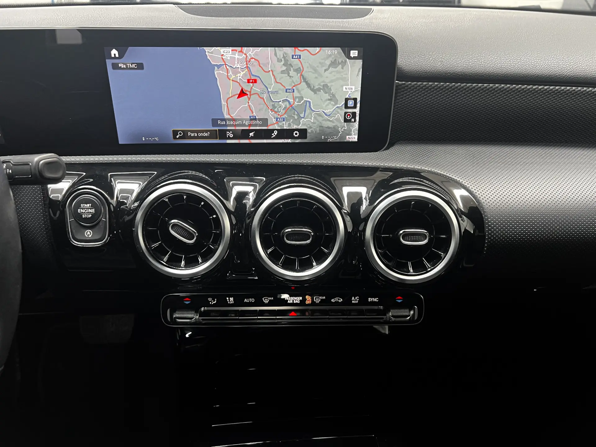 Mercedes-Benz A 180 d 7G-DCT 12