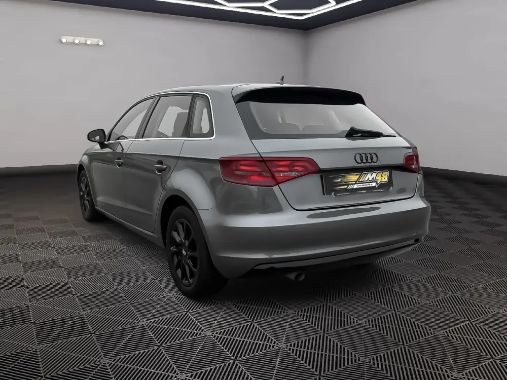 Audi A3 Sportback 1.6 TDI Attraction 3