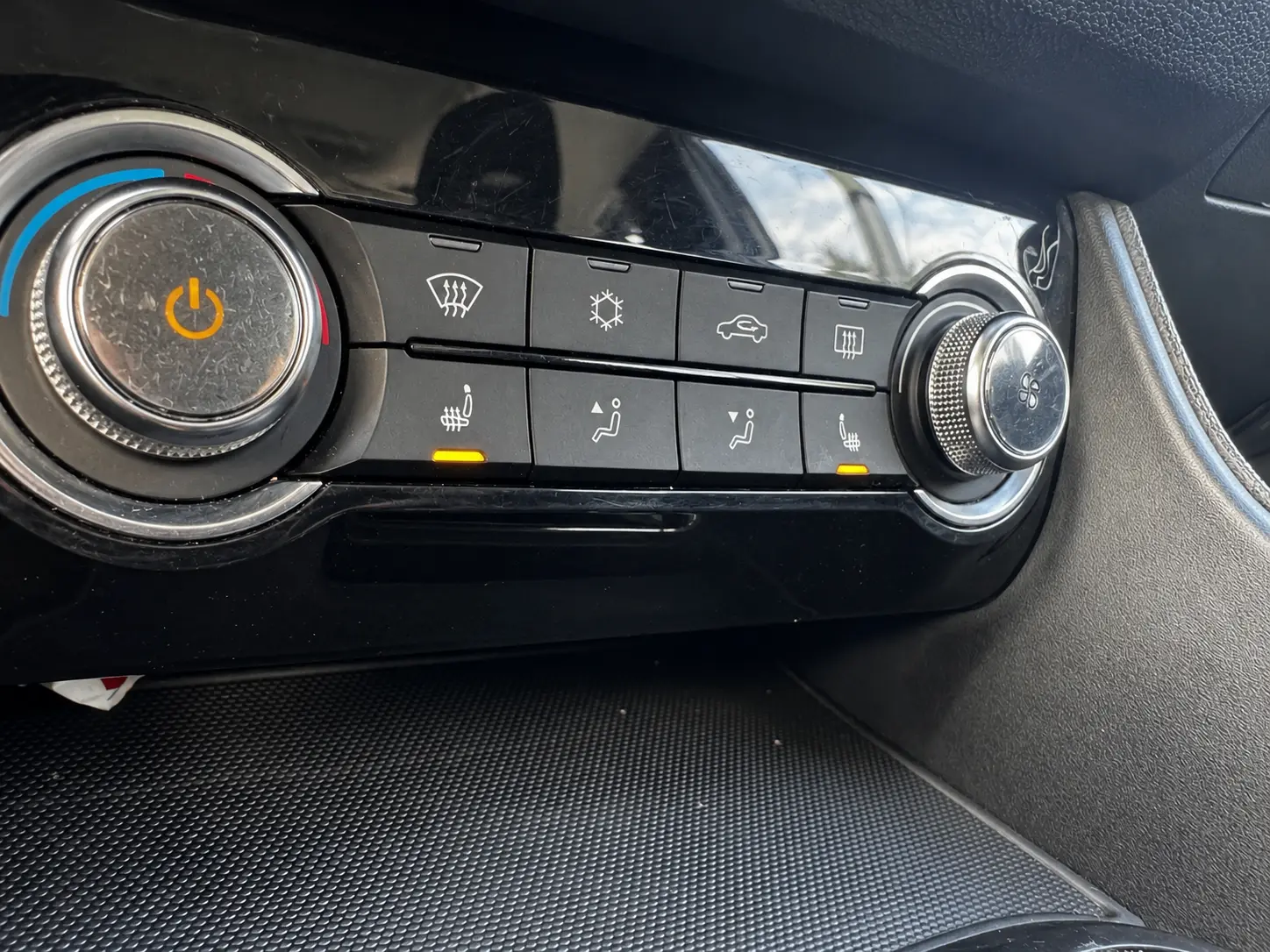 MG ZS EV 44.5 kWh Luxury 14