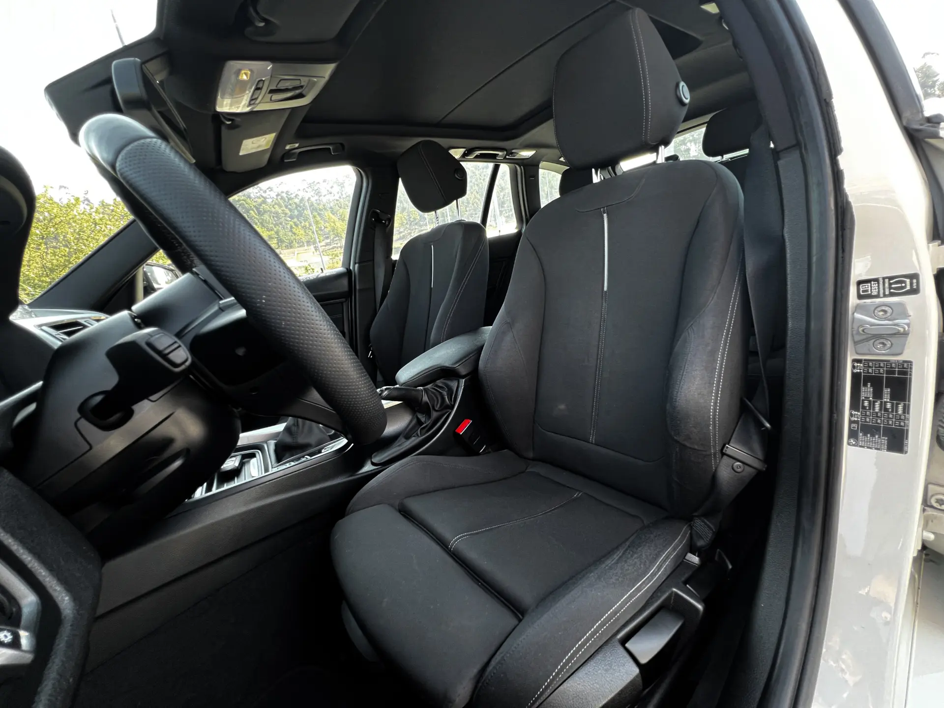 BMW 318 d Pack M 12