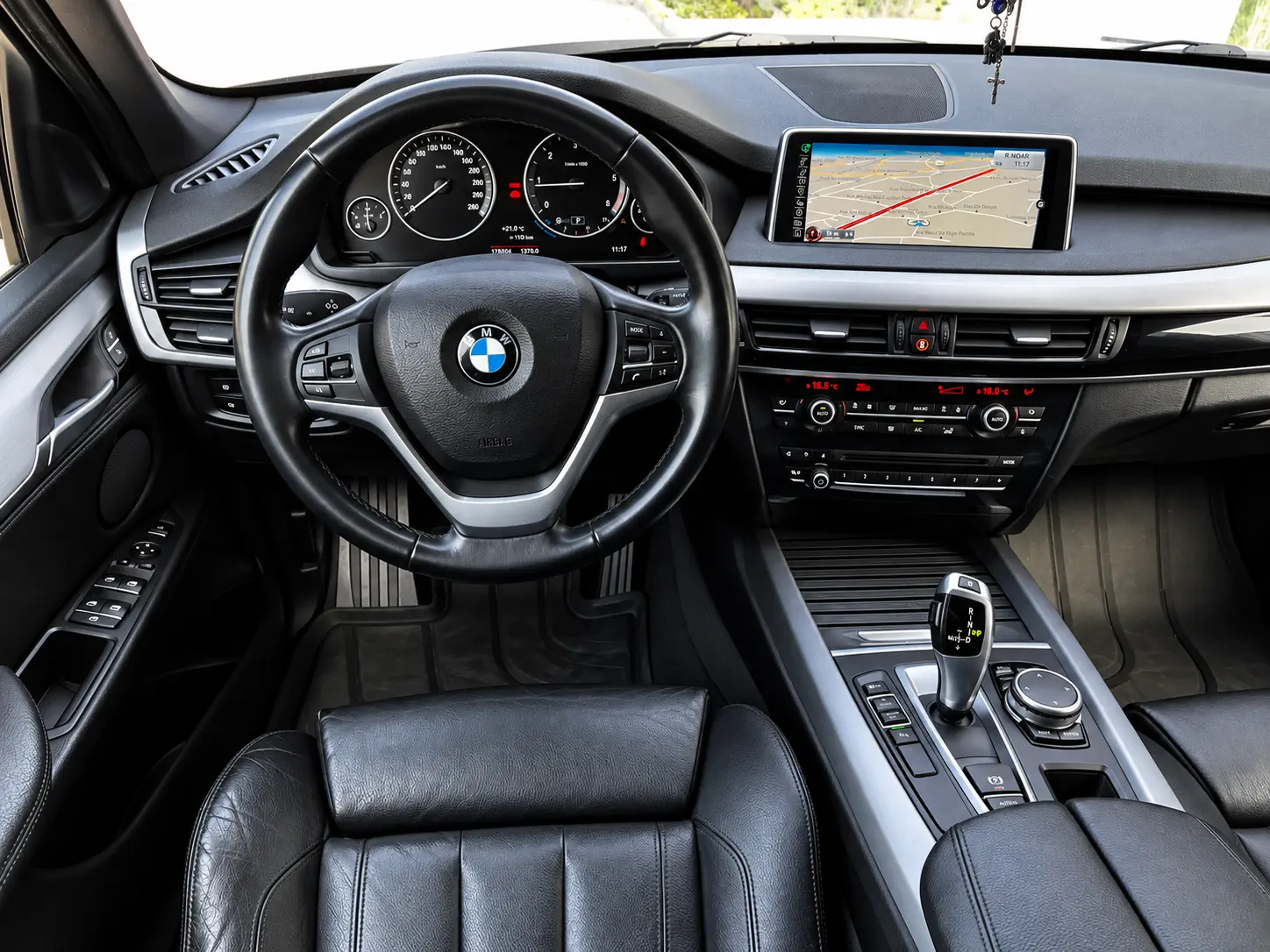 BMW X5 25 d sDrive Comfort 7L 6