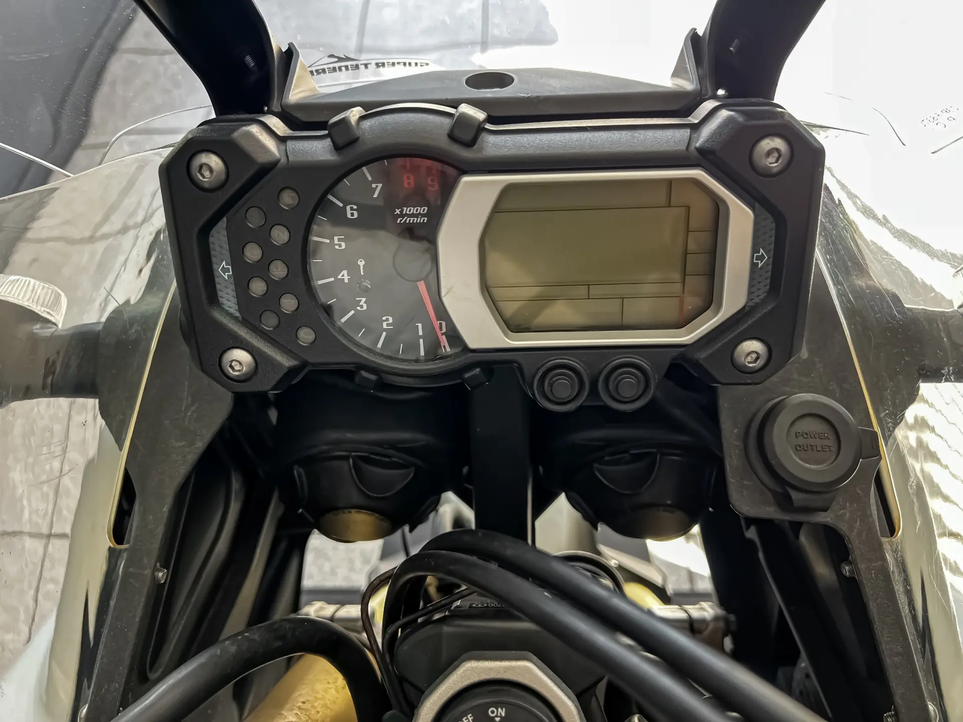 Yamaha XT1200Z Super Tenere 11