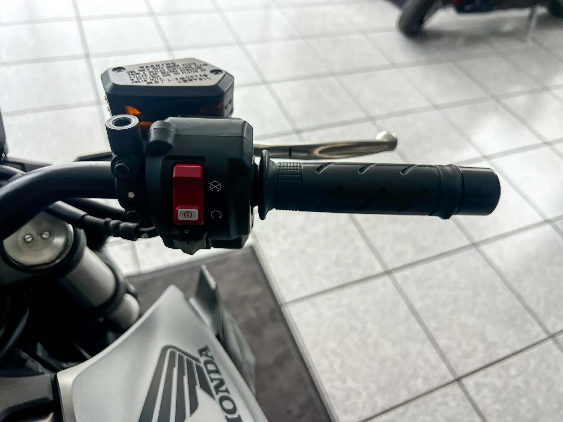 Honda CB 1000 Hornet 2025 11