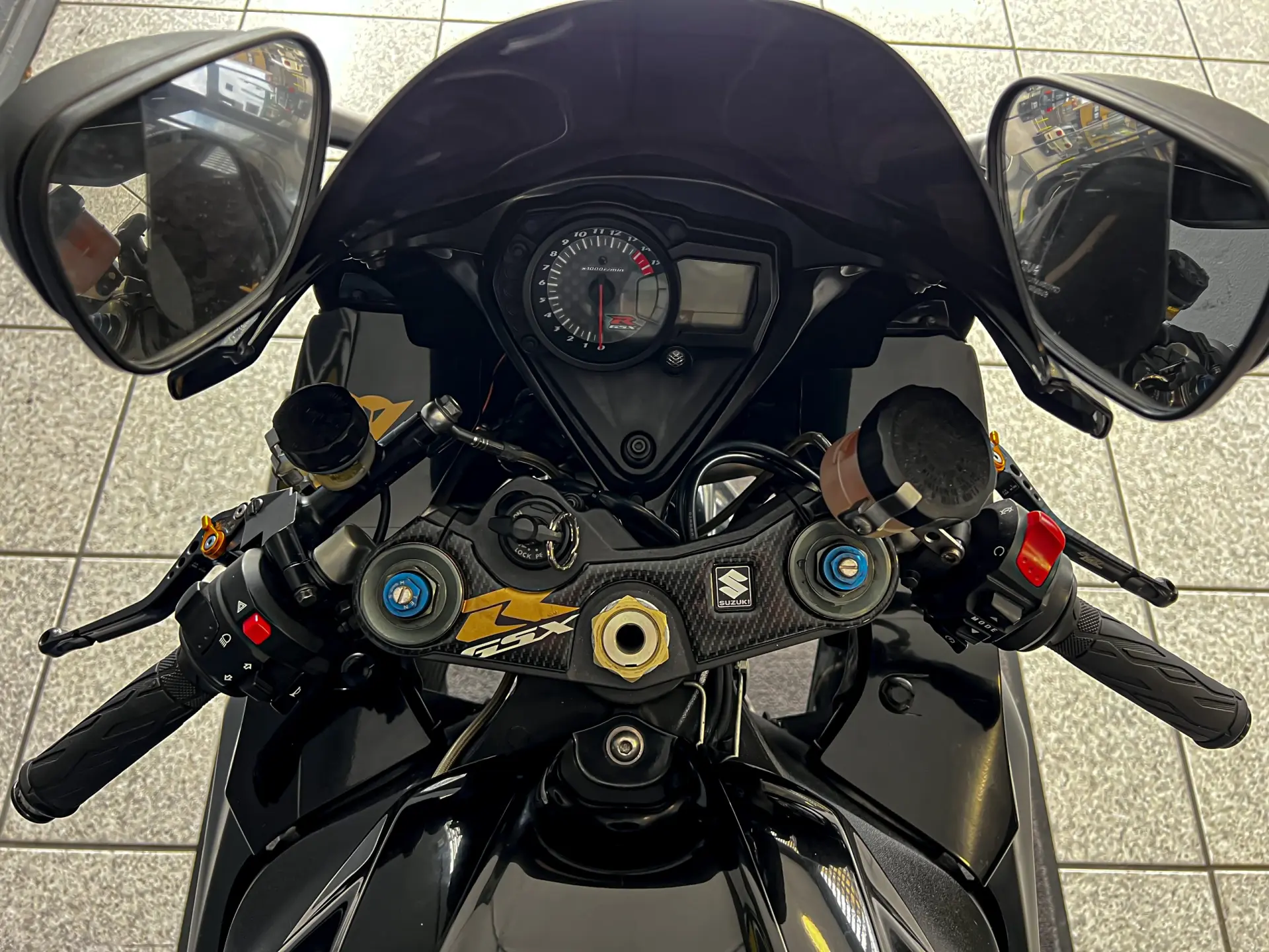 Suzuki GSX-R 1000 9