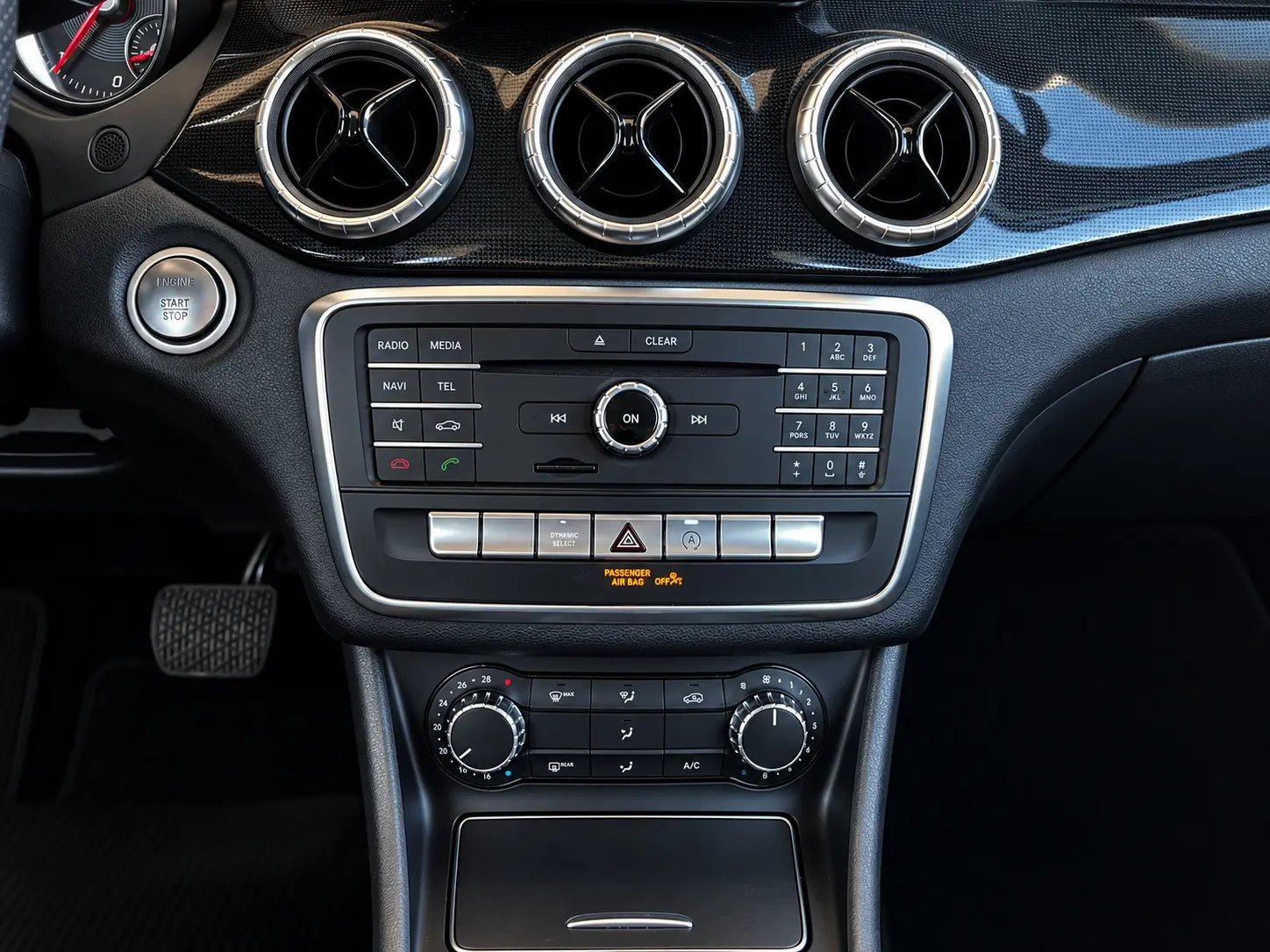Mercedes-Benz CLA 180 d 7G-DCT 10