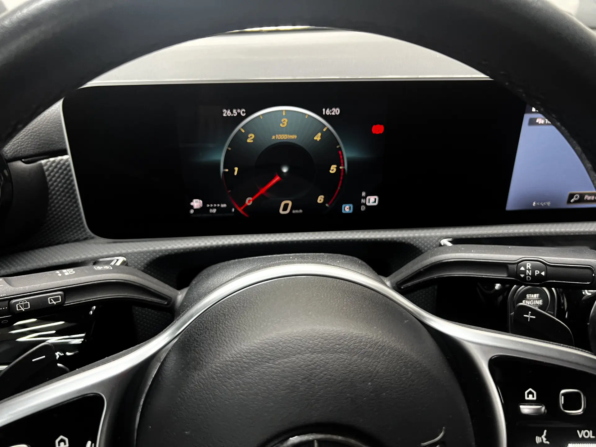 Mercedes-Benz A 180 d 7G-DCT 16