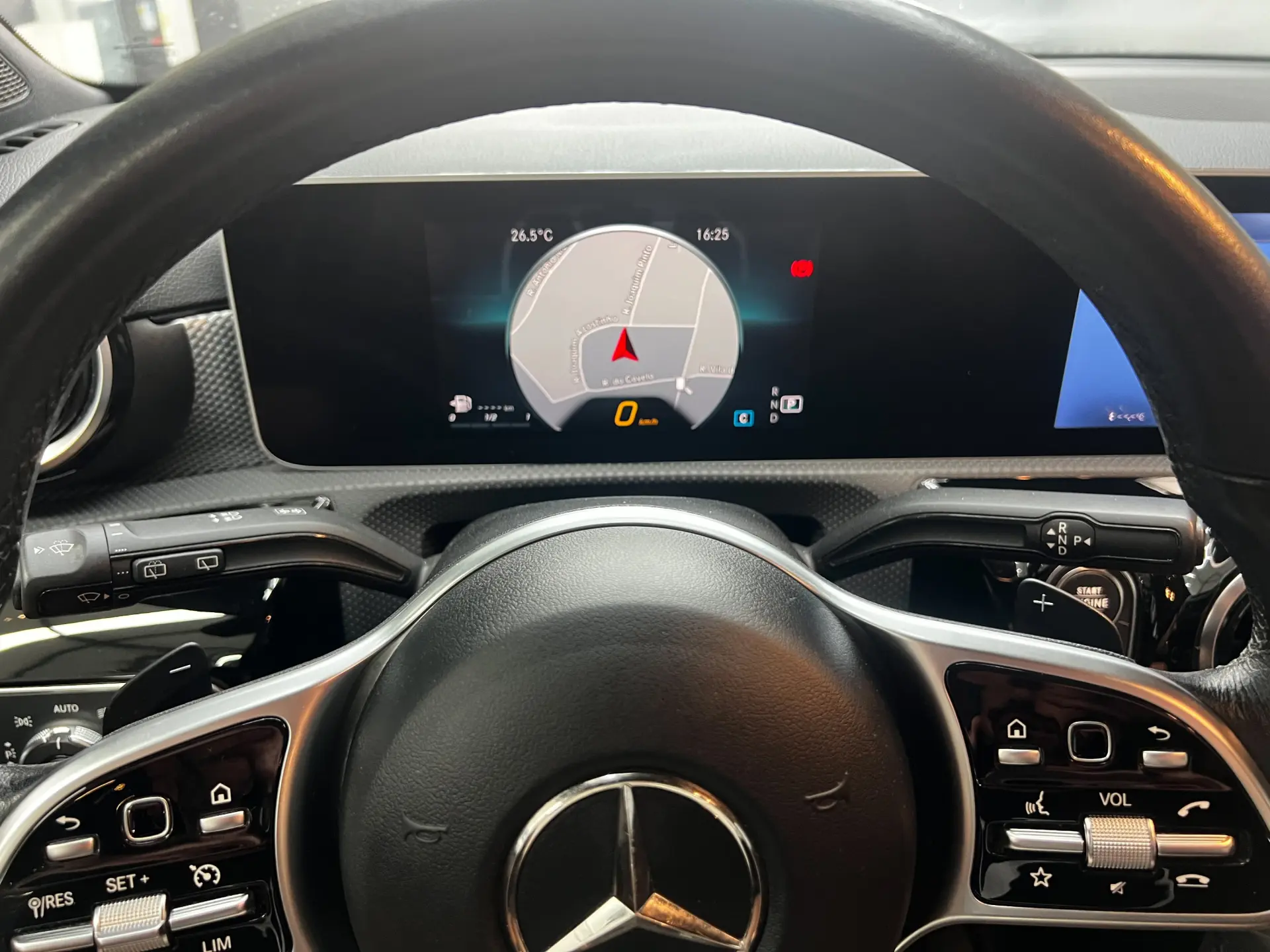 Mercedes-Benz A 180 d 7G-DCT 14