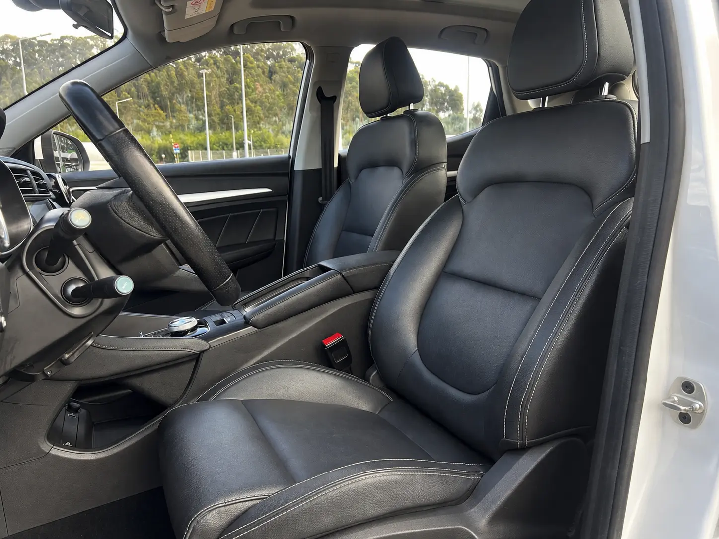 MG ZS EV 44.5 kWh Luxury 9