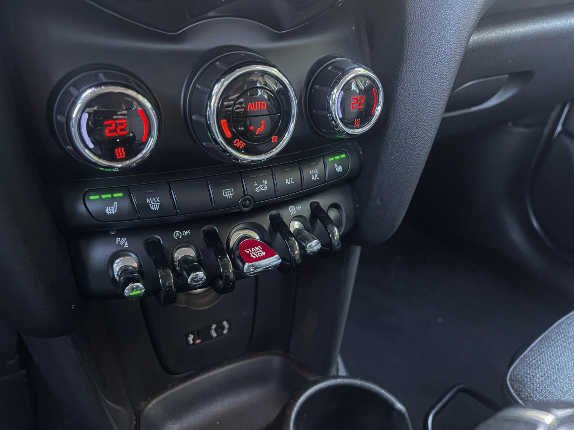 MINI 5 Portas Cooper D 8