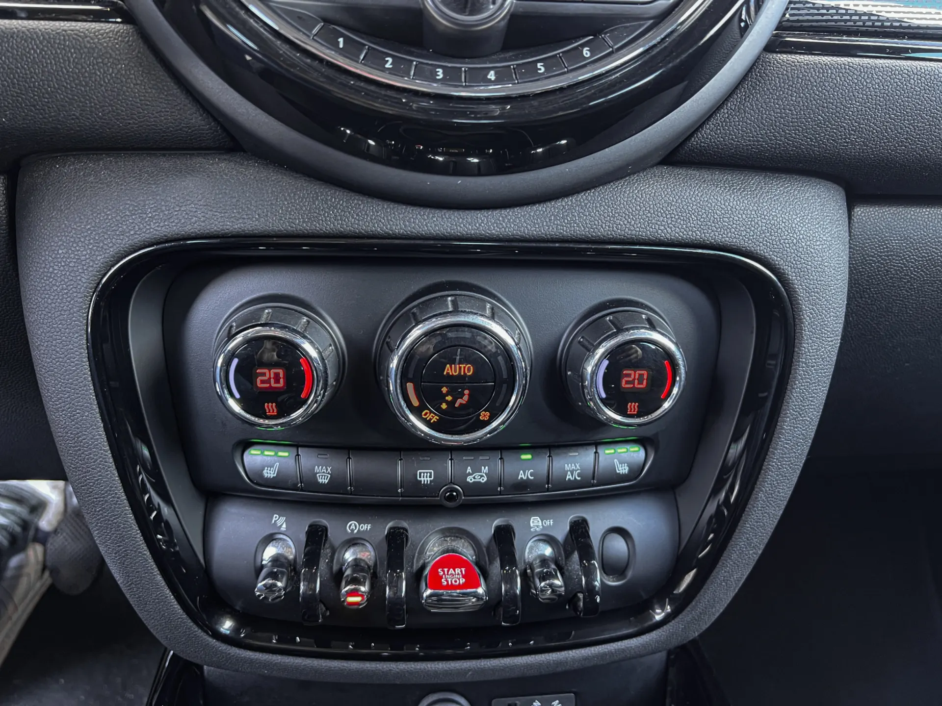 MINI Clubman One D 11