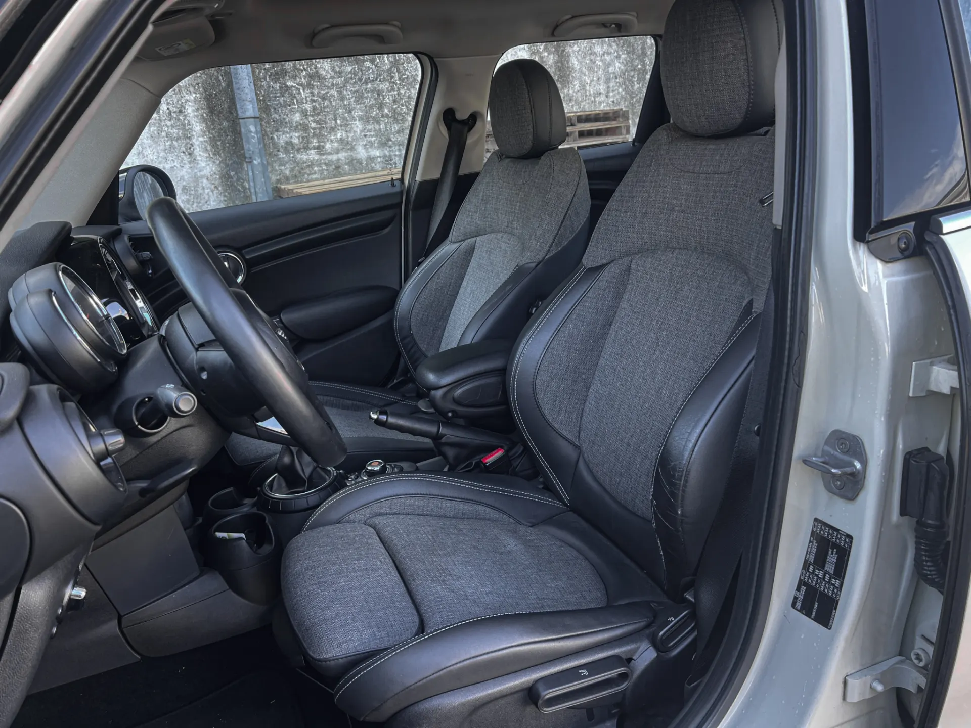 MINI 5 Portas Cooper D 9