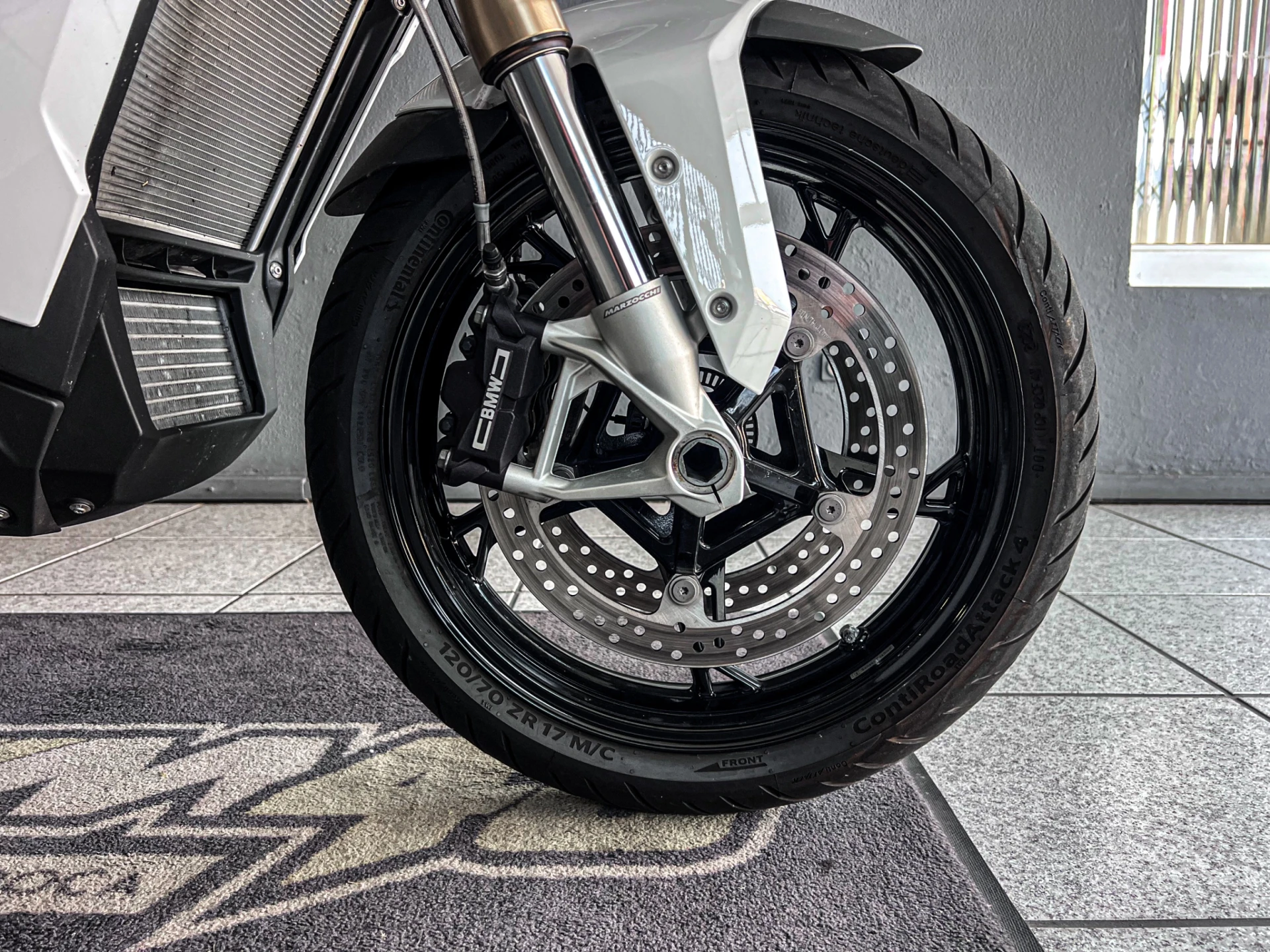 BMW S 1000 XR Pack M 11