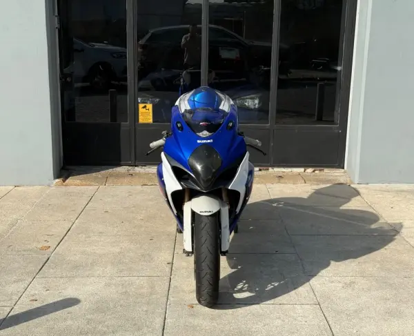 Suzuki GSX-R Outro 6