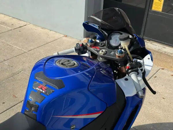 Suzuki GSX-R Outro 14