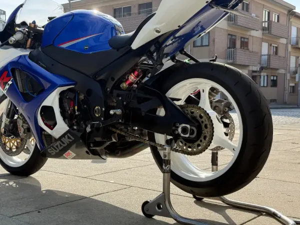 Suzuki GSX-R Outro 19