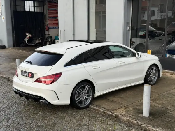 Mercedes-Benz CLA 220 d Shooting Brake AMG Line Aut. 10
