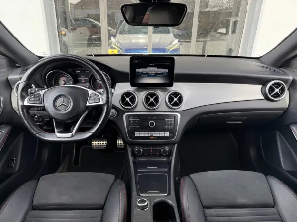 Mercedes-Benz CLA 220 d Shooting Brake AMG Line Aut. 15