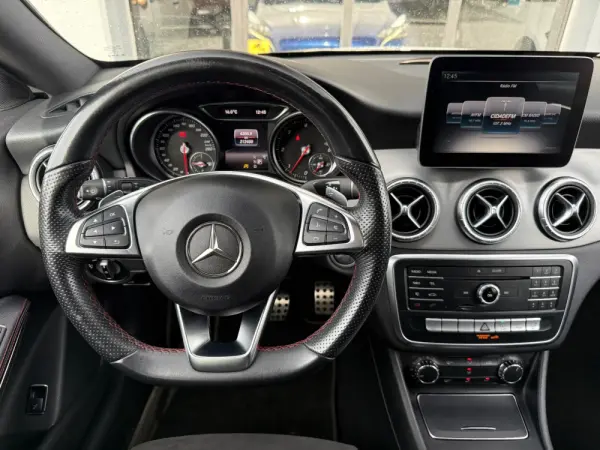 Mercedes-Benz CLA 220 d Shooting Brake AMG Line Aut. 18