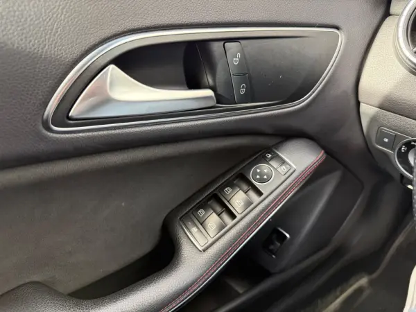 Mercedes-Benz CLA 220 d Shooting Brake AMG Line Aut. 24