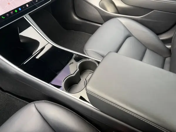 Tesla Model 3 Standard Range Plus RWD 22