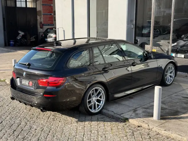 BMW 520 d Pack M Auto 10