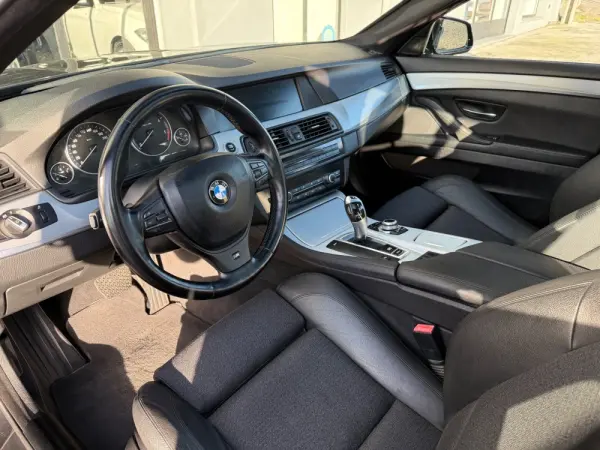 BMW 520 d Pack M Auto 13