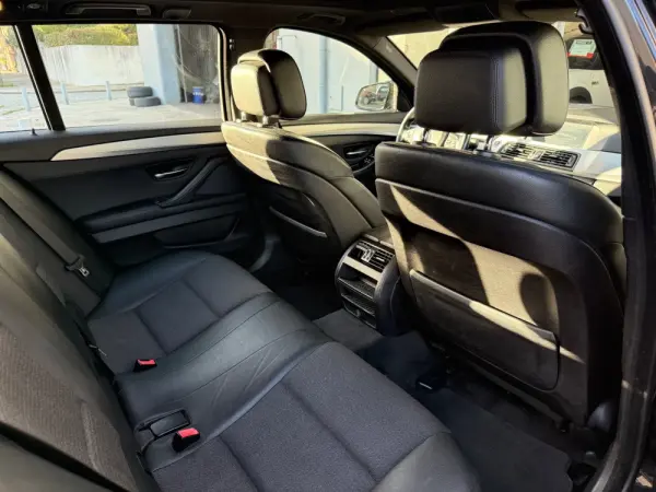 BMW 520 d Pack M Auto 17