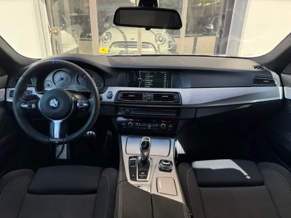 BMW 525 d Pack M Auto 12