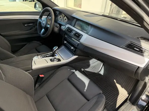 BMW 525 d Pack M Auto 14
