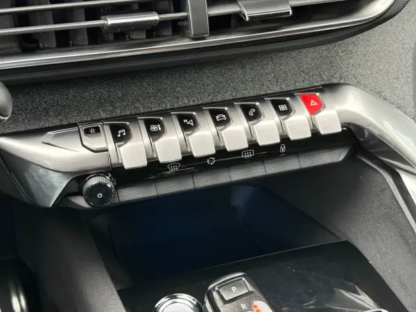 Peugeot 5008 1.5 BlueHDi GT Line EAT8 22