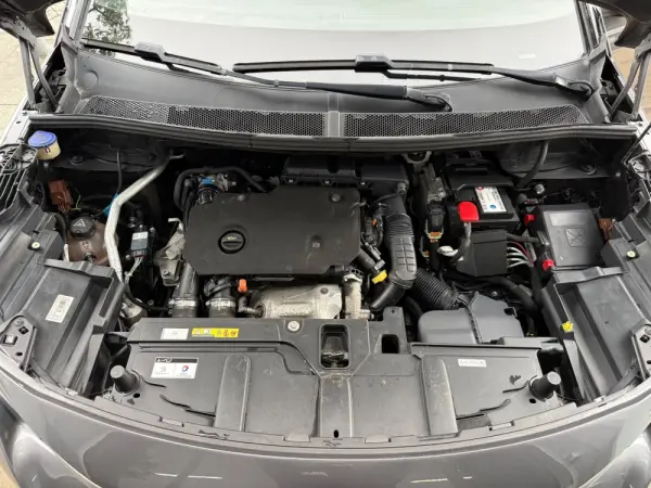 Peugeot 5008 1.5 BlueHDi GT Line EAT8 28