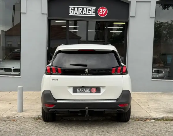 Peugeot 5008 1.5 BlueHDi Allure EAT8 7