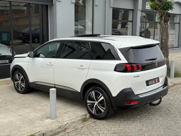 Peugeot 5008 1.5 BlueHDi Allure EAT8 9