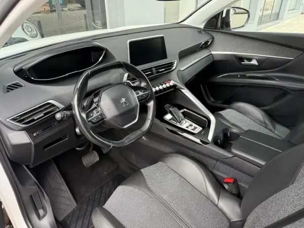 Peugeot 5008 1.5 BlueHDi Allure EAT8 15