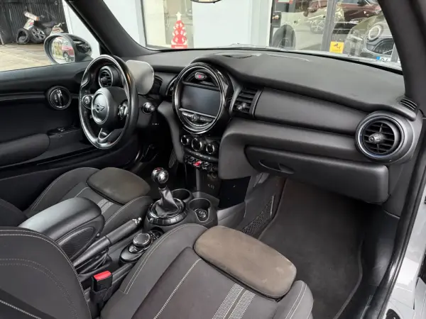 MINI 3 Portas Outro 17