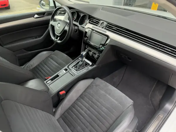 Volkswagen Passat Variant 1.4 TSI GTE Plug-in 17