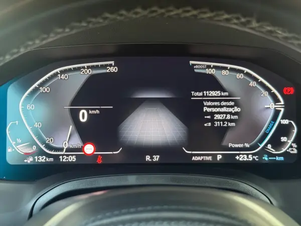 BMW 330 e Pack M Auto 10
