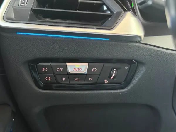 BMW 330 e Pack M Auto 19