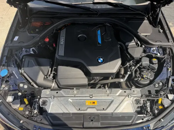 BMW 330 e Pack M Auto 24