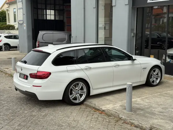 BMW 520 d Pack M Auto 2
