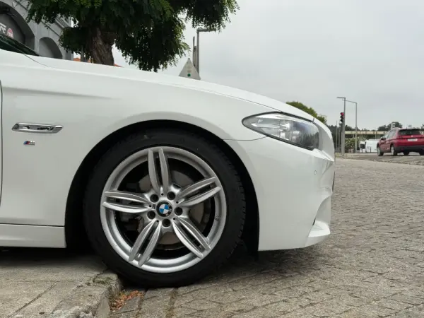 BMW 520 d Pack M Auto 3