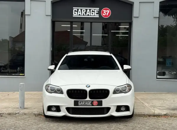 BMW 520 d Pack M Auto 12