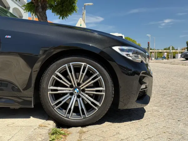 BMW 320 d Pack M Auto 3