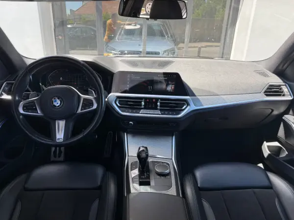 BMW 320 d Pack M Auto 6