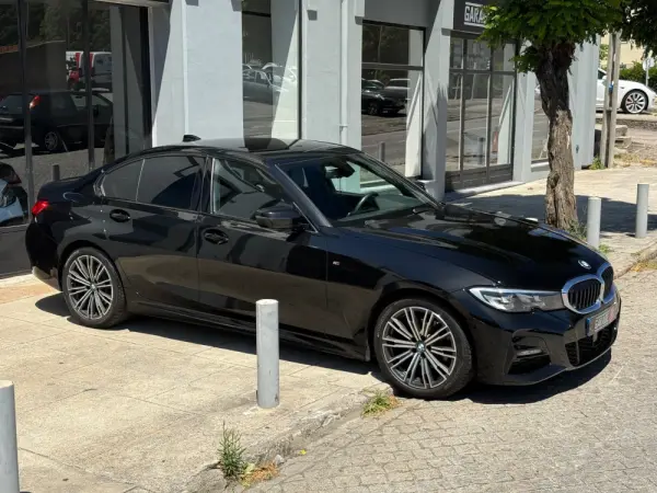 BMW 320 d Pack M Auto 21