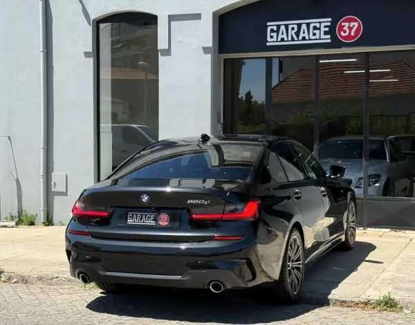 BMW 320 d Pack M Auto 25