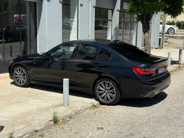 BMW 320 d Pack M Auto 26