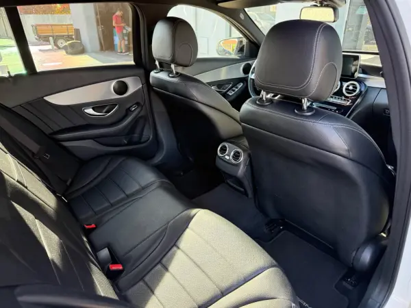 Mercedes-Benz C 220 (BlueTEC) d Station 7G-TRONIC AMG Line 8